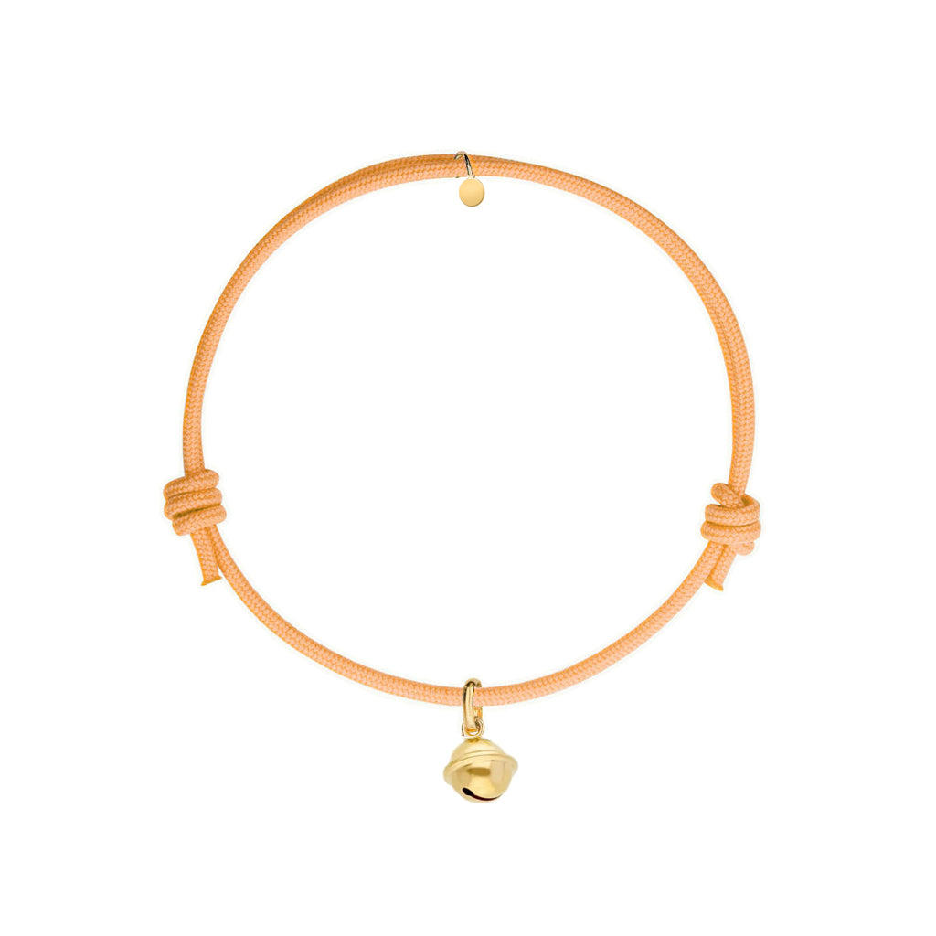 bracciale con cordino arancione e ciondolo dorato campanella portafortuna