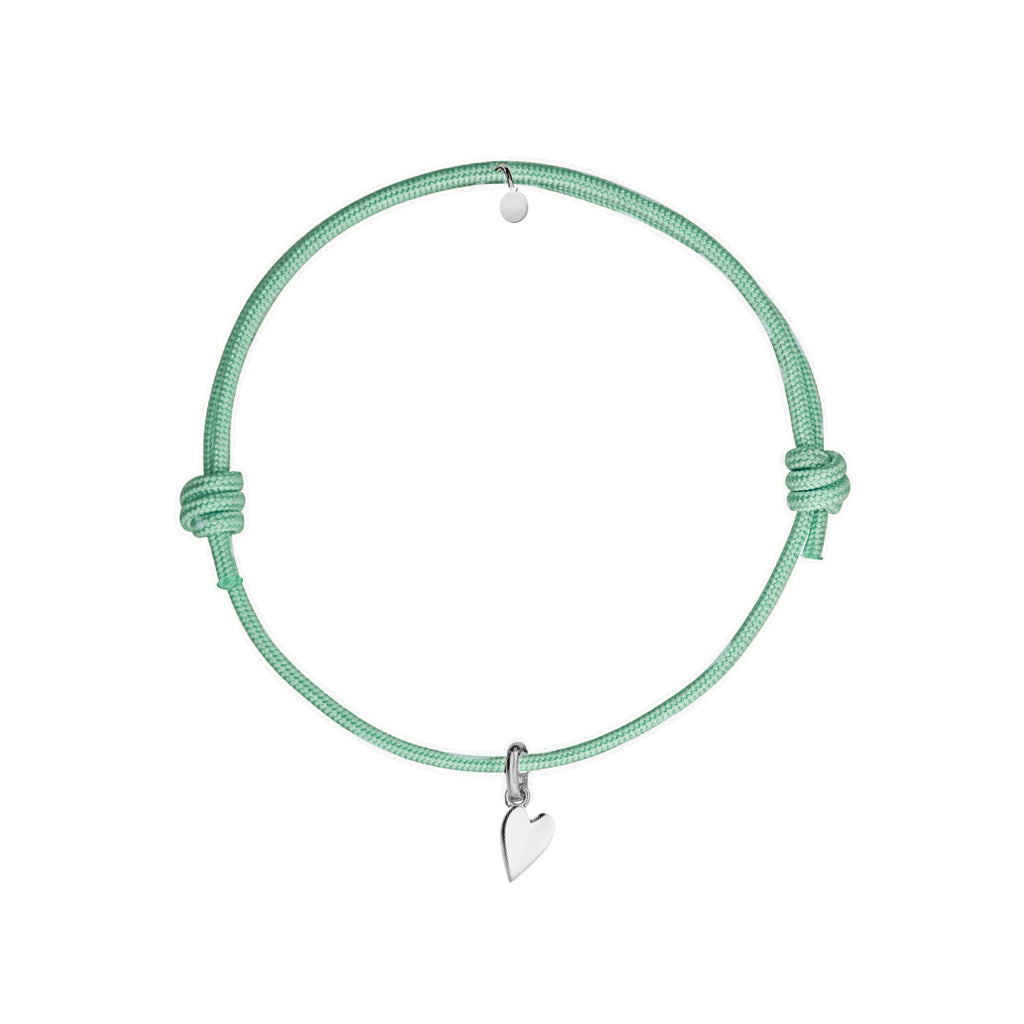 bracciale con cordino verde salvia personalizzabile con ciondolo a forma di cuore in argento 925