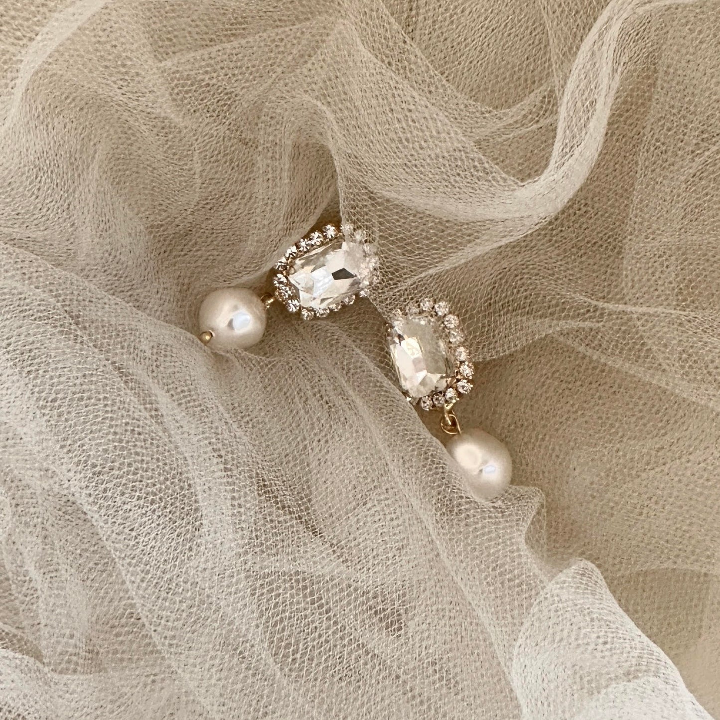 orecchini da sposa princess cut con perla pendente