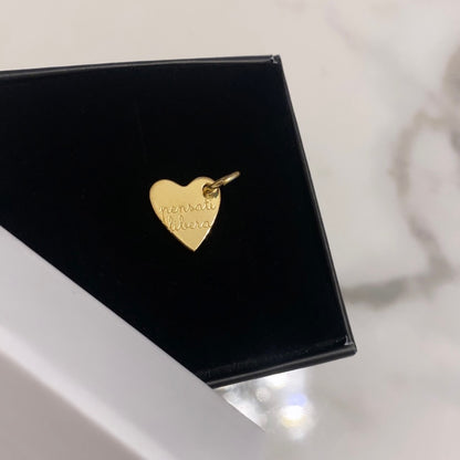 ciondolo con cuore personalizzato, ciondolo a forma di cuore, ciondolo a forma di cuore in argento 925, ciondolo a forma di cuore dorato, ciondolo personalizzabile a forma di cuore, ciondolo oro personalizzabile per collana, ciondolo per bracciale chiara ferragni pensati libera, ciondolo dorato in argento 925 da personalizzare, ciondolo argento 925 frase personalizzabile, pendente dorato pensati libera per braccialetto, pendente in argento 925 oro per collana, ciondolo oro con scritta 