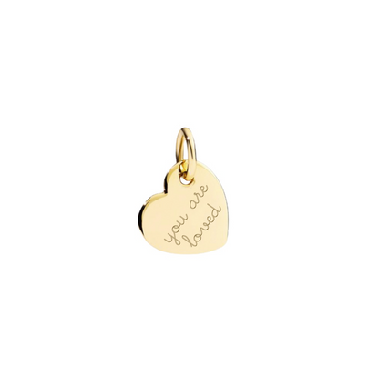 ciondolo con cuore personalizzato, ciondolo a forma di cuore, ciondolo a forma di cuore in argento 925, ciondolo a forma di cuore dorato, ciondolo personalizzabile a forma di cuore, ciondolo oro personalizzabile per collana, ciondolo per bracciale dorato, ciondolo dorato in argento 925 da personalizzare, ciondolo argento 925 frase personalizzabile, pendente dorato per braccialetto, pendente in argento 925 oro per collana, ciondolo oro con scritta you are loved